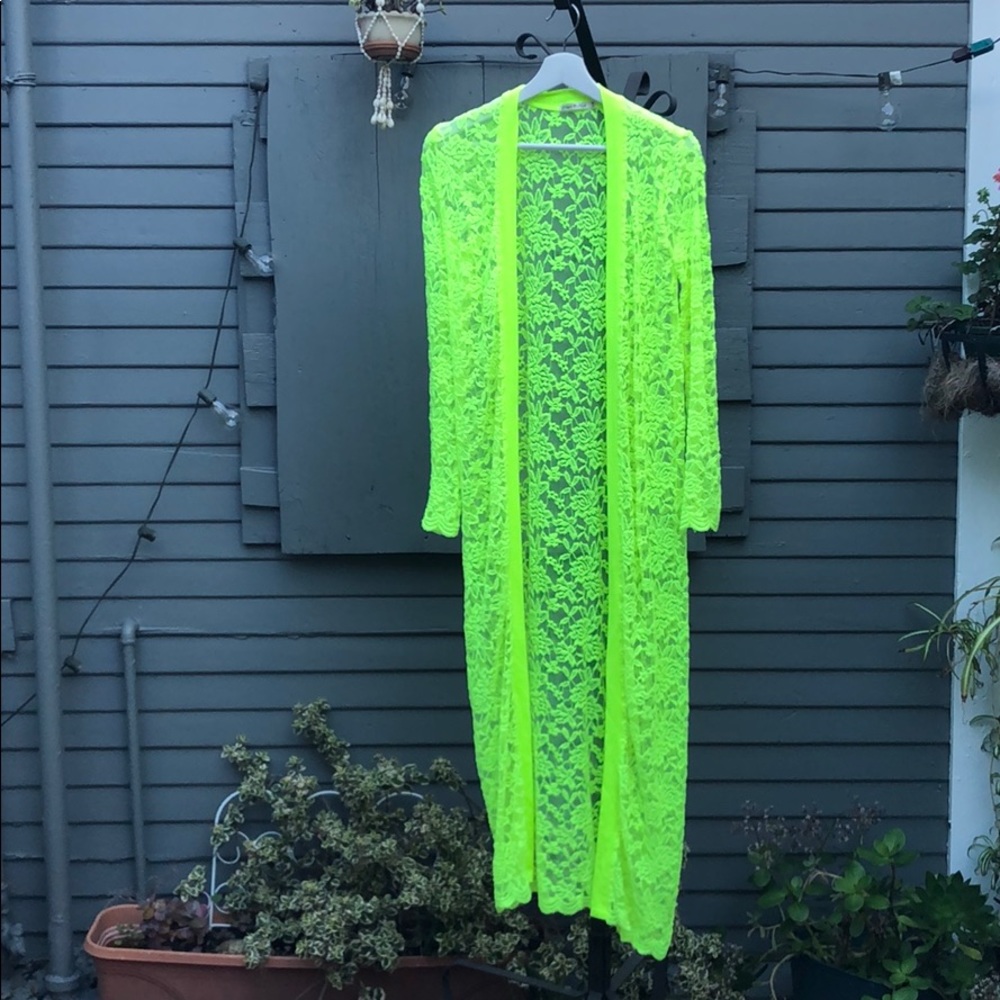 LACE DUSTER- m
